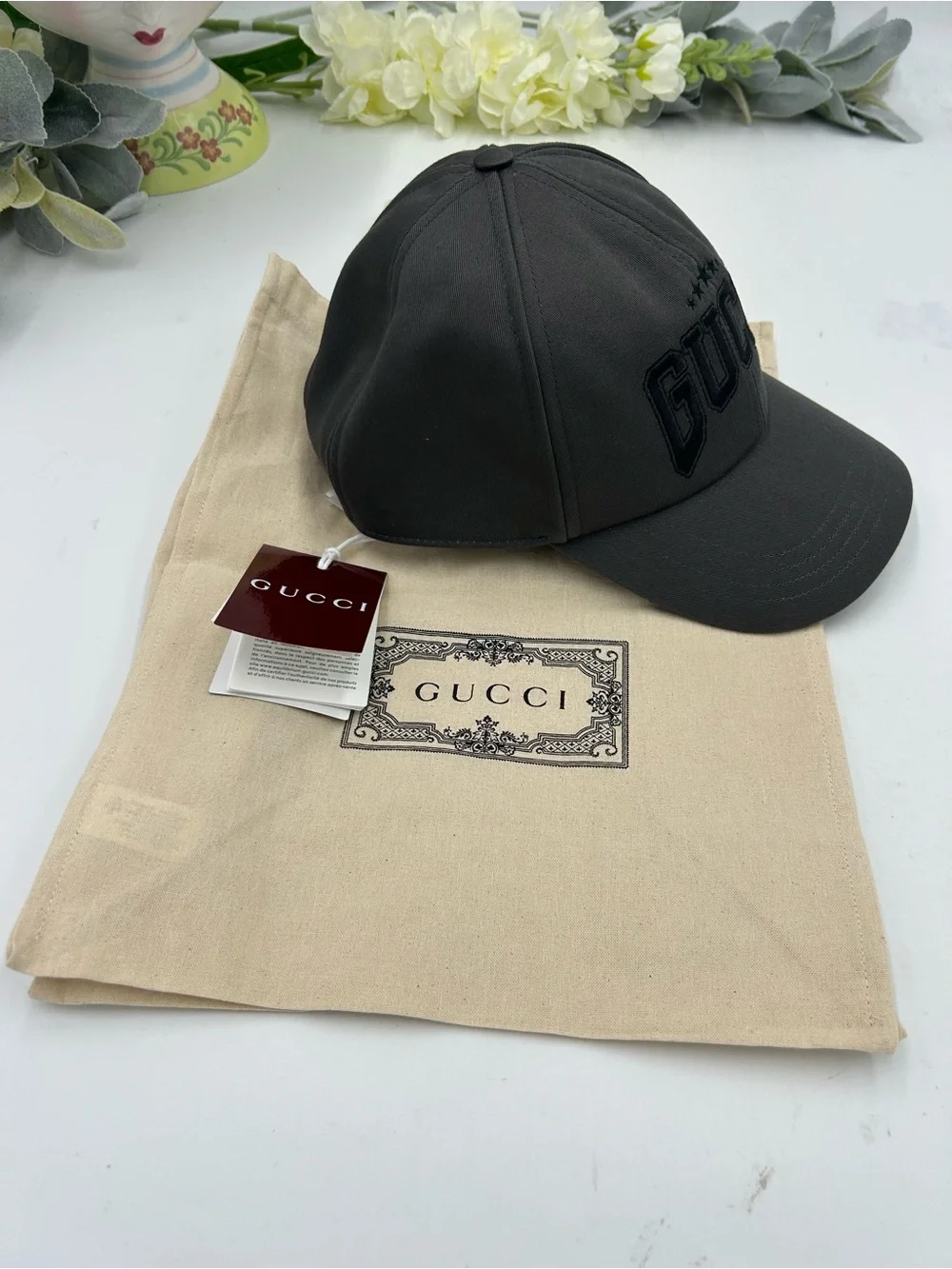 Men's Gucci cotton canvas embroidered logo baseball cap size medium adjustable